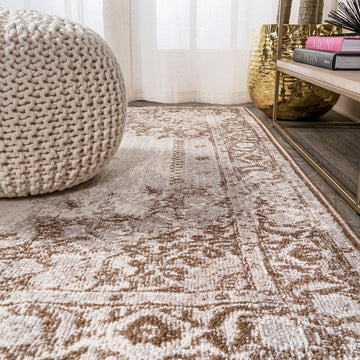 Perfect rosalia Cottage Medallion Area Rug